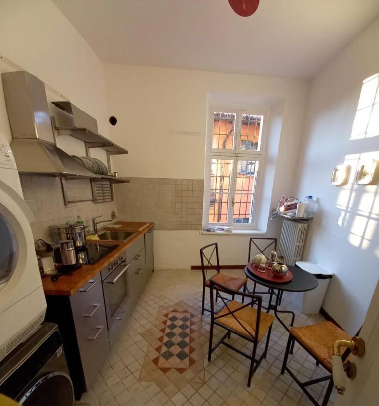 Palazzo Sismonda Bed & Breakfast Corneliano d'Alba Room photo