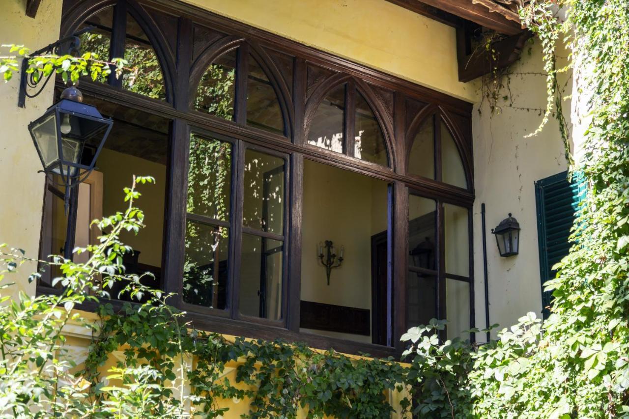 Palazzo Sismonda Bed & Breakfast Corneliano d'Alba Exterior photo