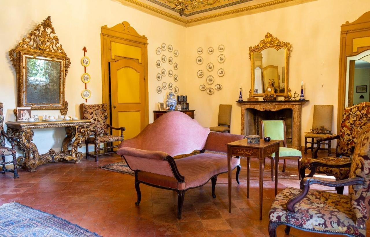 Palazzo Sismonda Bed & Breakfast Corneliano d'Alba Exterior photo